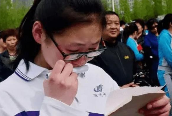 学生解梦(学生梦见蛇是好事还是坏事)