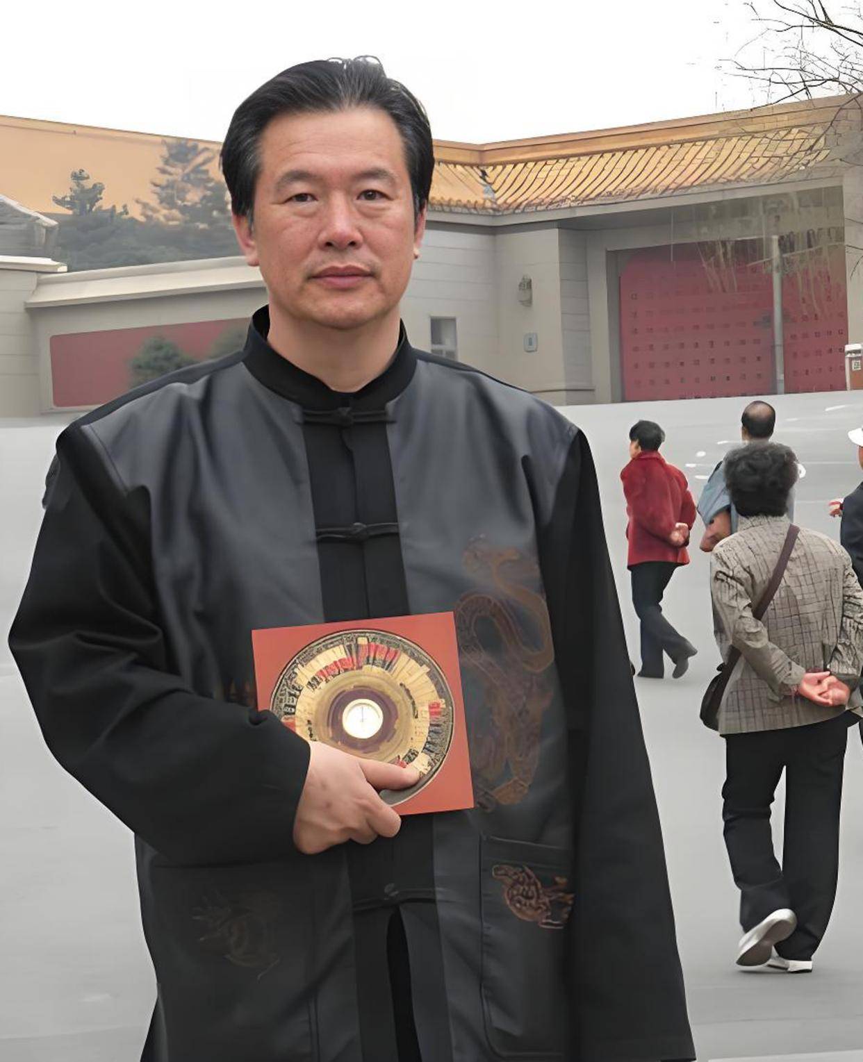 看风水大师好还是和尚看得好