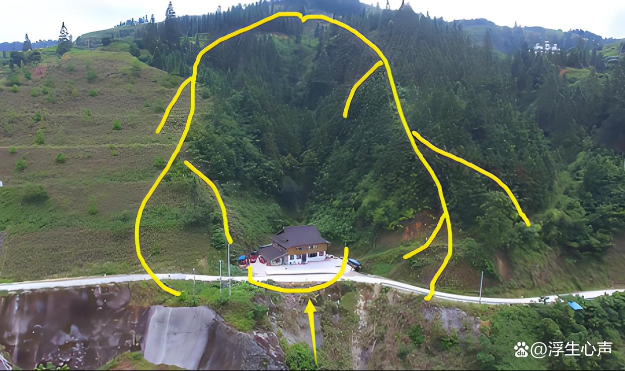 选墓地最忌三个地方